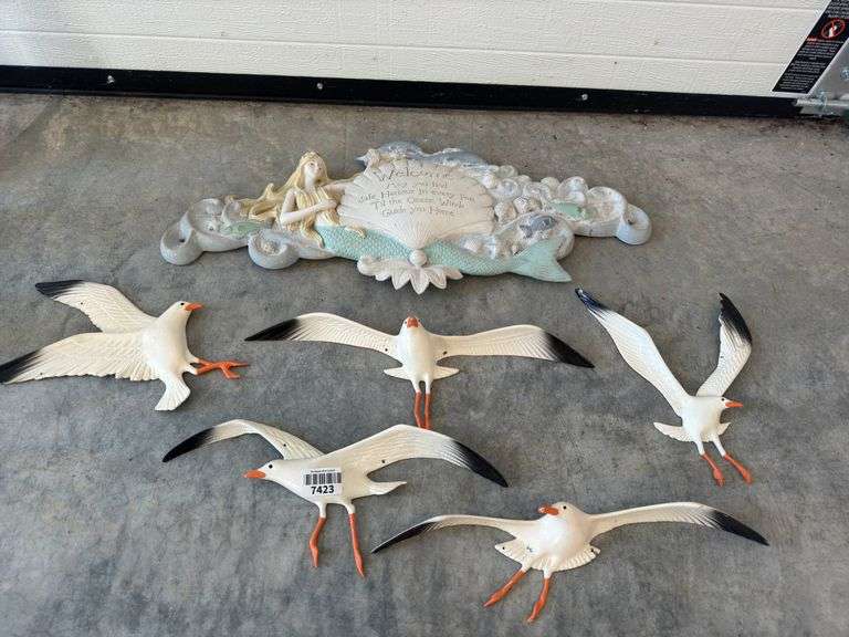 Beach theme home decor