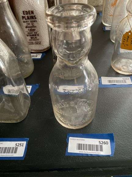 Milk bottle: Willis S. Martin/ Fountainhead Dairy, baby face cream top