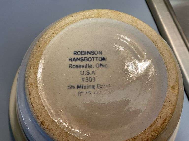 Thomas Ransbottom Robinson Ransbottom Stoneware mixing bowl - Hurley Real Estate & Auctions