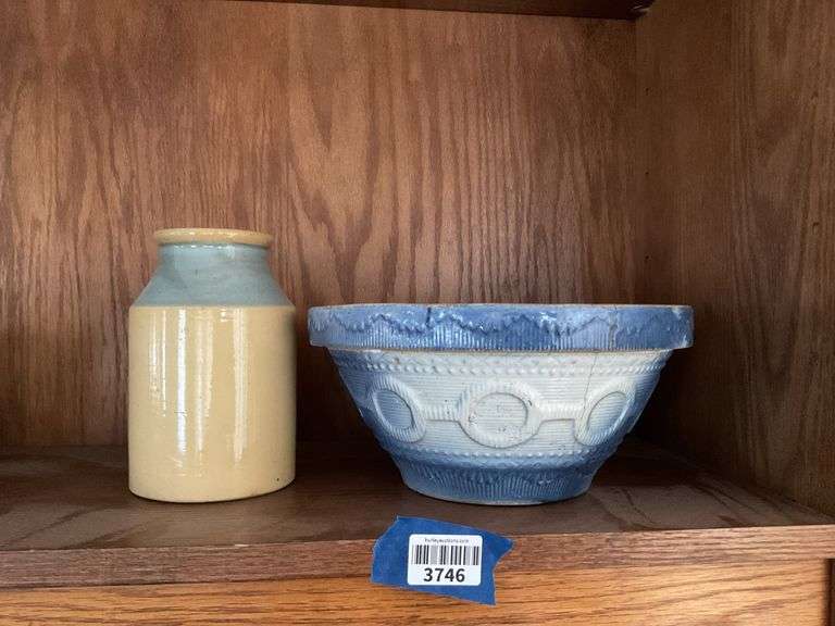 Blue shaded relief molded stoneware mixing bowl, and pottery jar