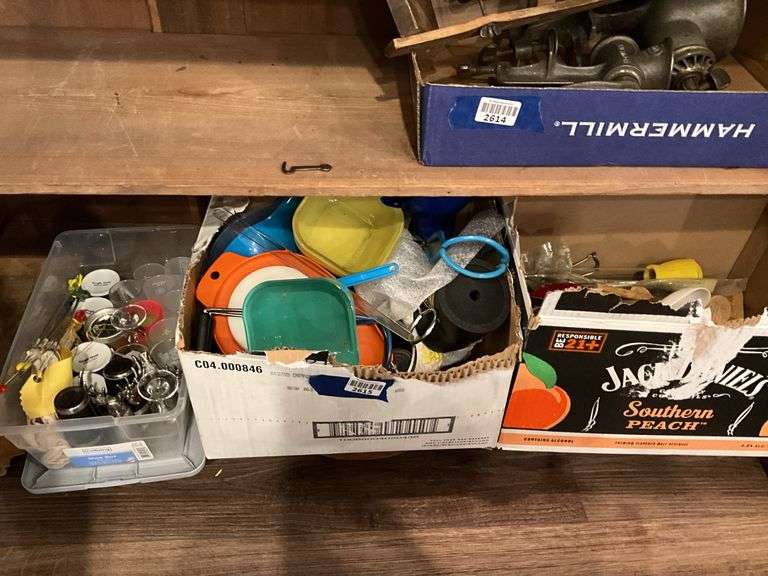 Stemware, swizzle sticks, plastic ware