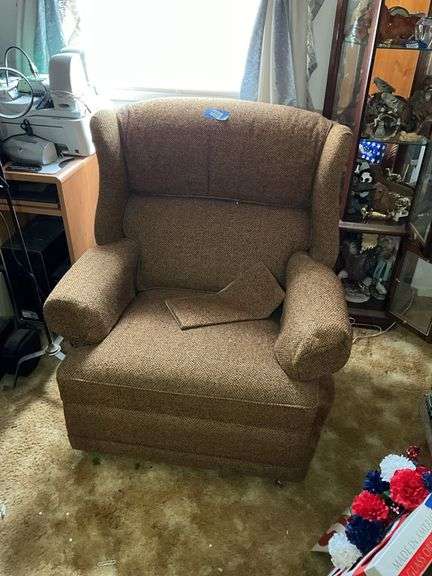 Tweed recliner w/ side release handle