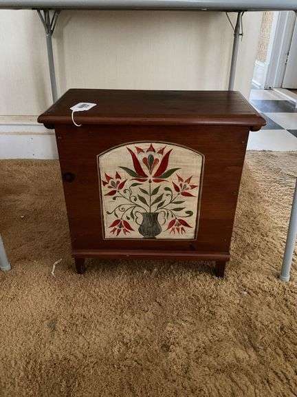 Lift top chest w/ folk tulip decorated front panel