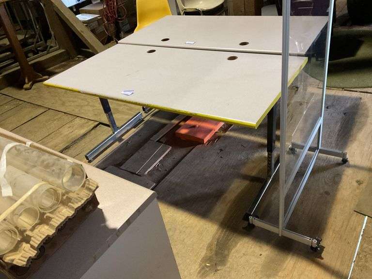Adjustable height table 60x28x30