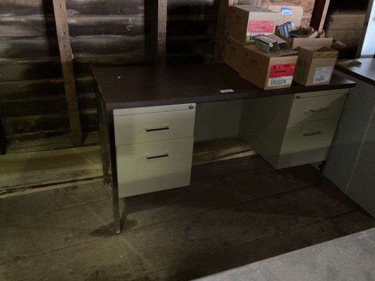 Office desk - no contents 54x29x20