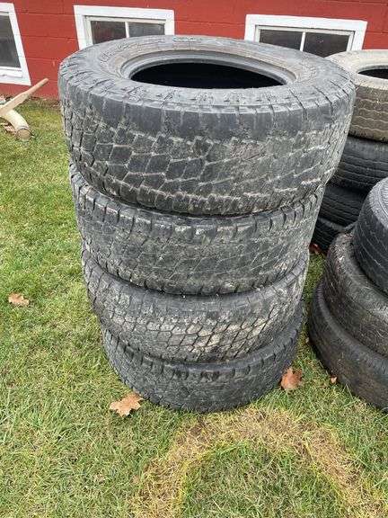 Set of four Tarah grappler G2 tires LT 295/70 R 18