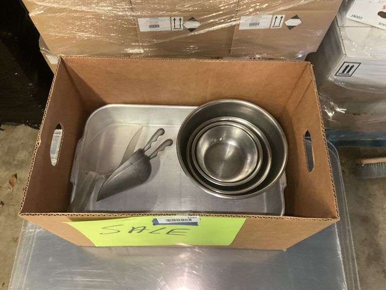 Mixing bowls, scoops, baking pan