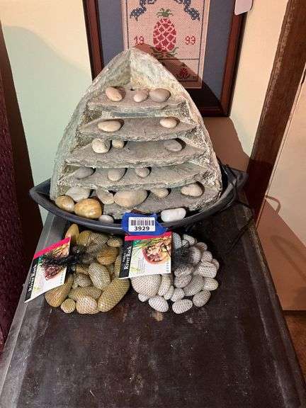 Table fountain w/ decorative stones