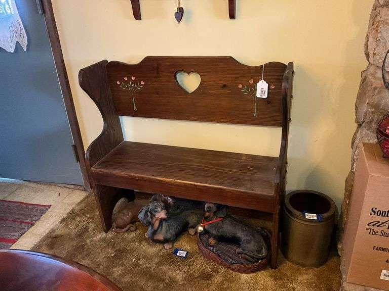 Country bench w/ heart cutout and painted decor  32.5x31x11