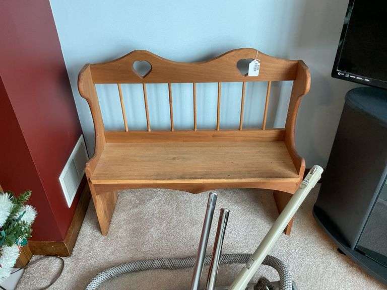 Country pine bench w/ spindled back, heart cutouts 35.5x32x12