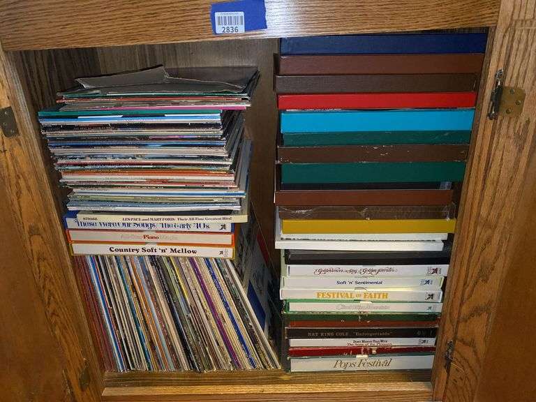 Country music & religious record albums