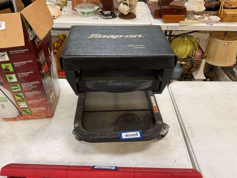 Snap-On creeper seat