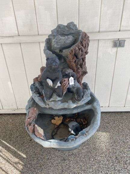 Electric water fountain Bears in the Woods