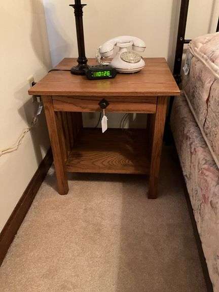 Joseph D. Grove 1996 handcrafted Arts & Crafts style end stand w/ drawer - no contents 22x22x21.5