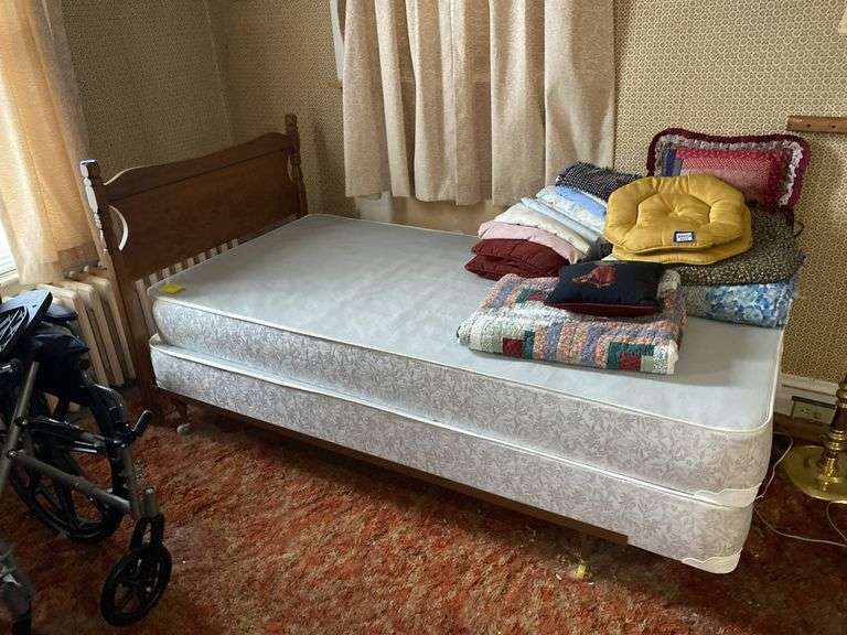 Twin bed w/ mattress set - no other contents 74x38