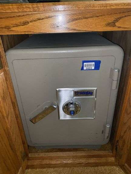 Sentry Safe A665264, combination will be provided to winning bidder