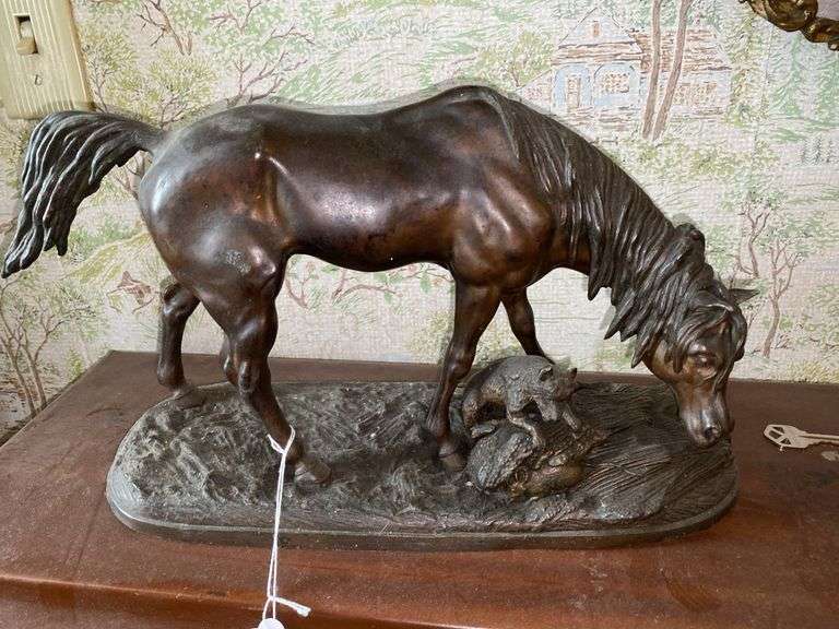 Horse sculpture