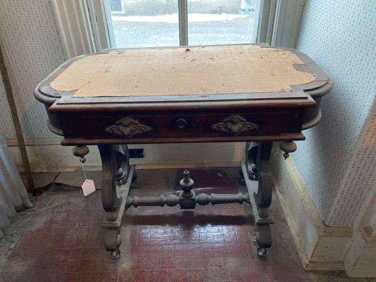 Renaissance Revival parlor table w/ drawer - note some veneer loss to top 39x24x30
