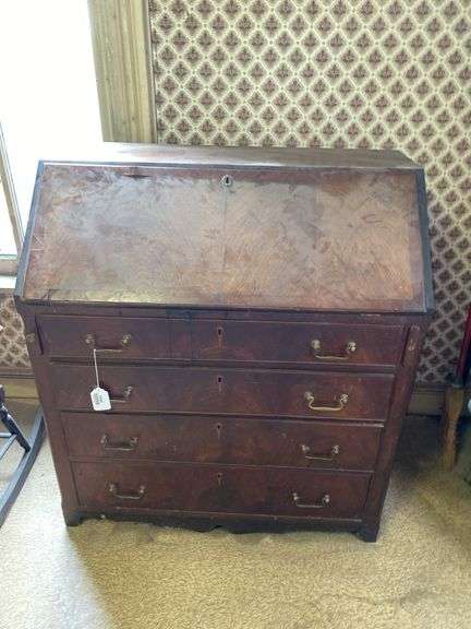 Slant top desk w/ flame grain front, inlaid escutcheons 39x21x42