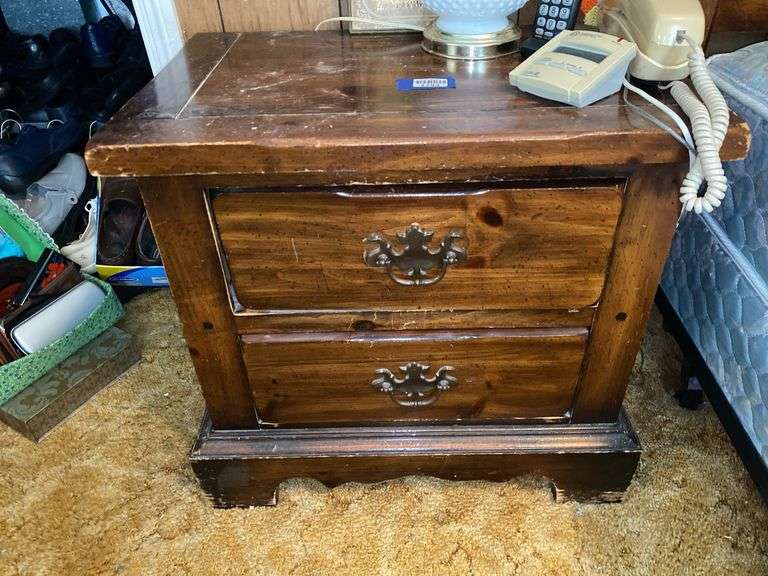 Sears Ooen Hearth Collection nightstand, no contents 24x16x23