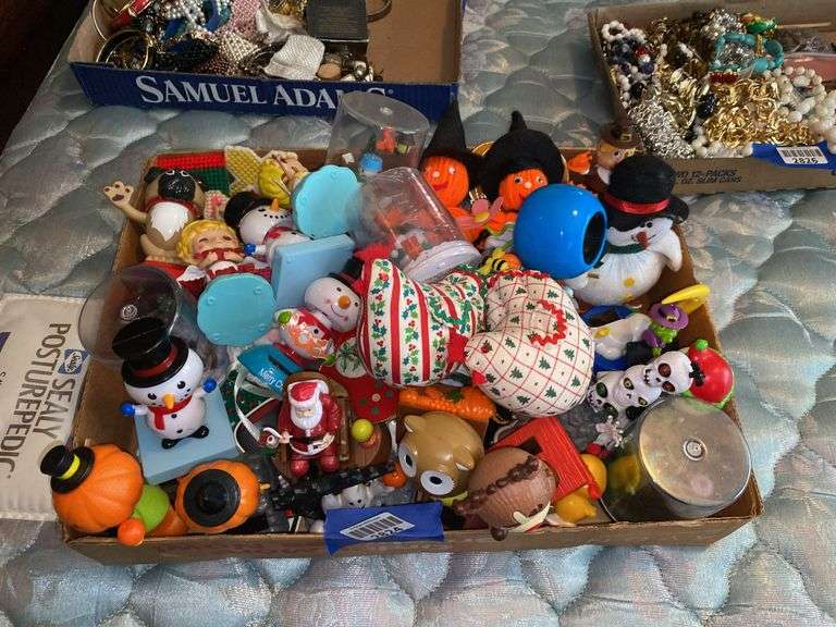 Misc lot of holiday sun catchers