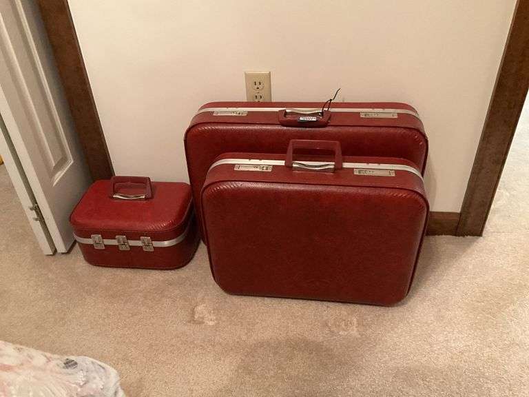 Vintage luggage set