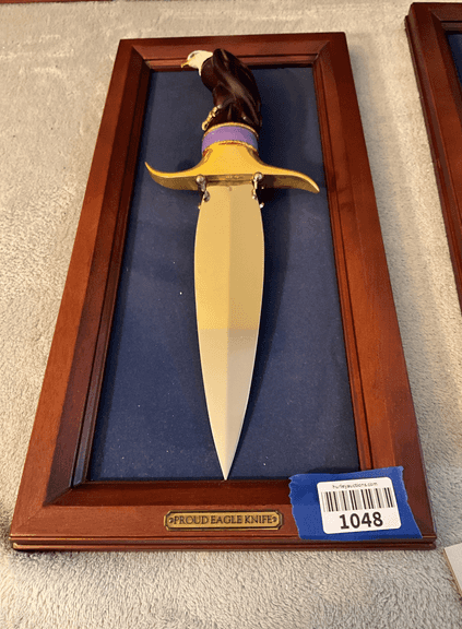 Decorative Cased Proud Eagle knife, gold plated blade