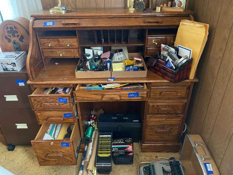 Oak Roll-top Desk, no contents 48x23x45