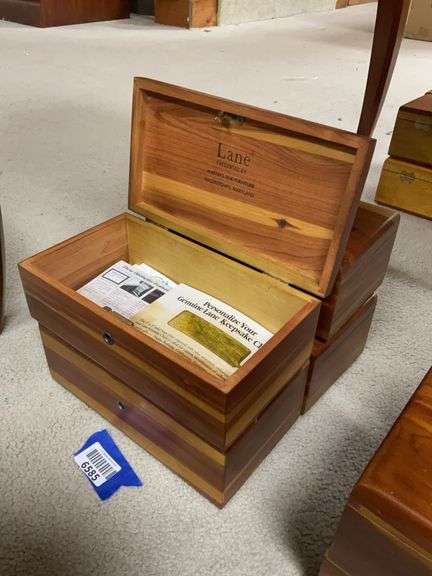 Qty 4: Martin's Fine Furniture/ Hagerstown MD Genuine Lane Keepsake dresser boxes