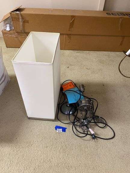 Light fixture w/ rectangular shade