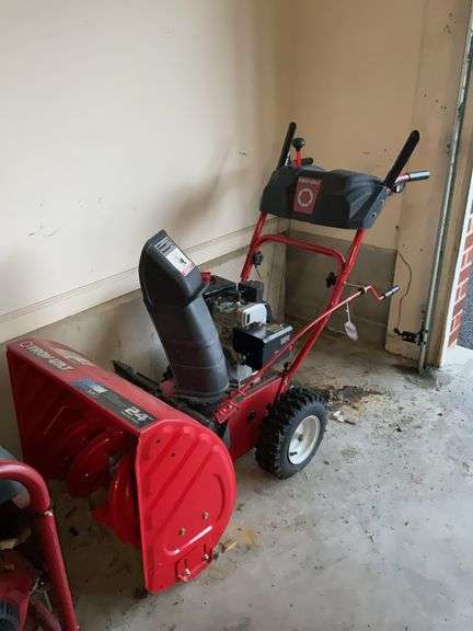 Troy-Bilt Storm electric start 24" snow thrower