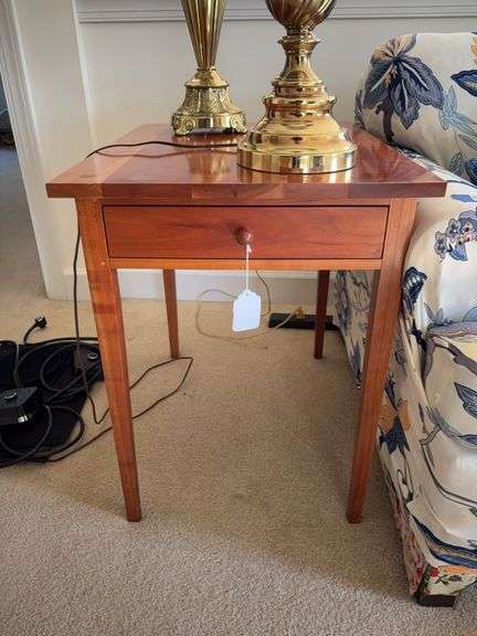 Harden cherry finish end table w/ drawer, tapered legs - no contents 20x26x26