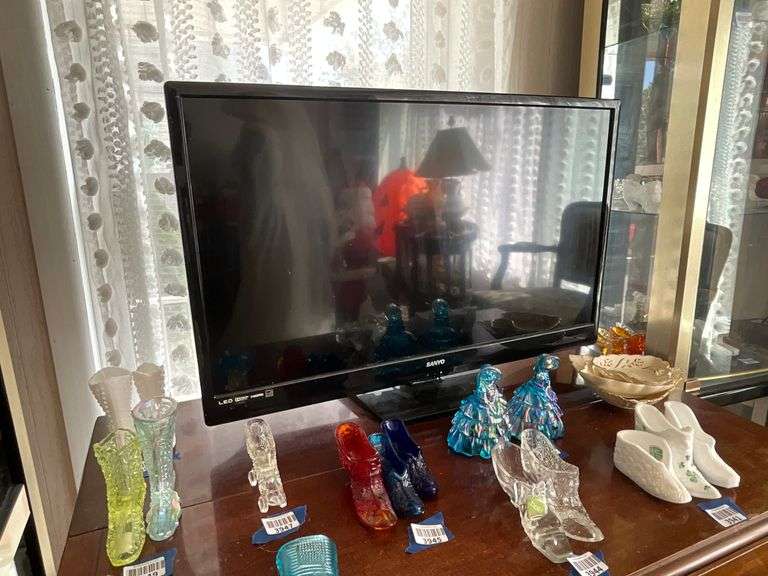 Sanyo TV model: FW32D06FB