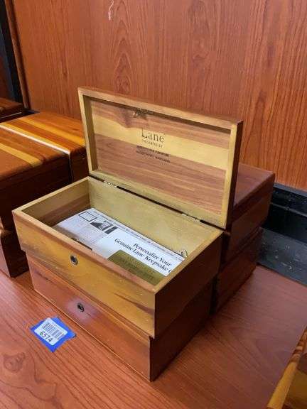 Qty 4: Martin's Fine Furniture/ Hagerstown MD Genuine Lane Keepsake dresser boxes