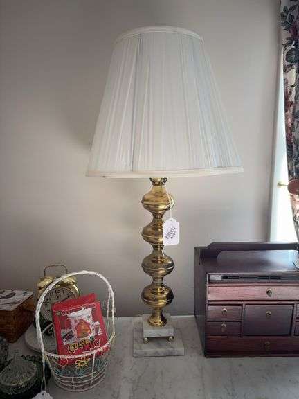 Brass tone table lamp on marble base w/ fabric shade