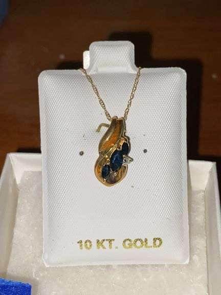 10K gold sapphire/diamond accent pendant w/ chain