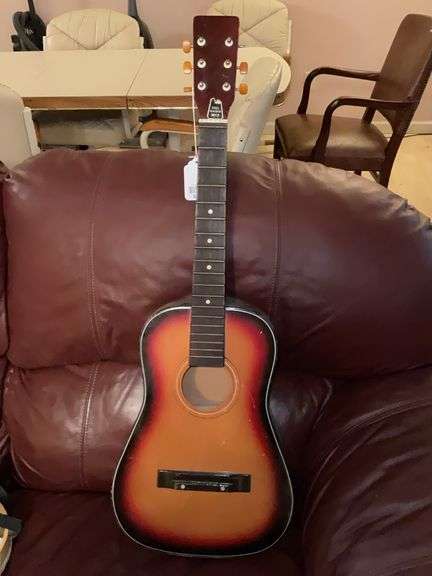 Unbranded guitar, no strings