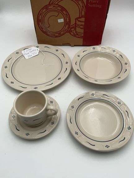 Longaberger 5 piece dinner set blue trim