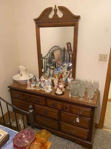 Dresser w/ attached mirror - no contents 59.5x18x80 - MUST COME DURING LAST 2 HOURS OF PICKUP FOR THIS ITEM