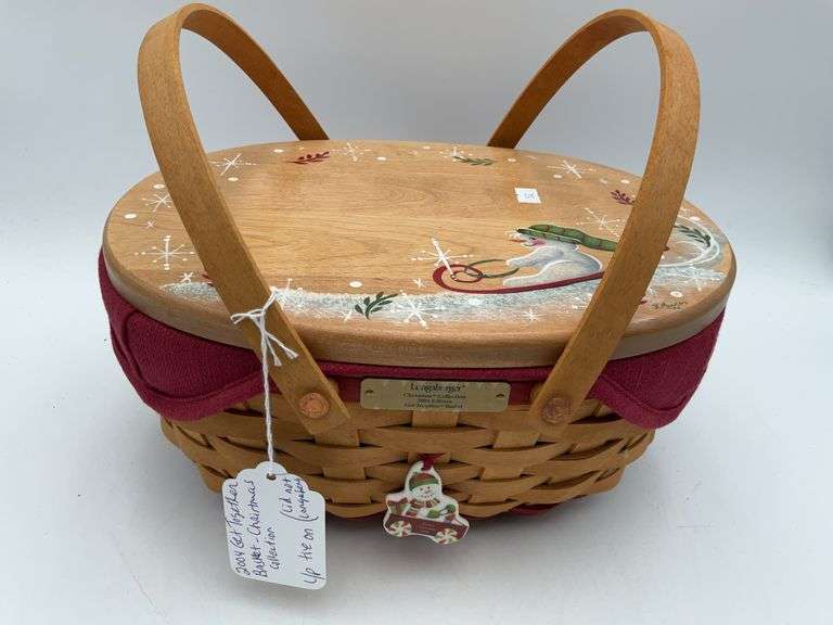2004 Christmas collection get together basket liner, protector, tie on lid not Longaberger