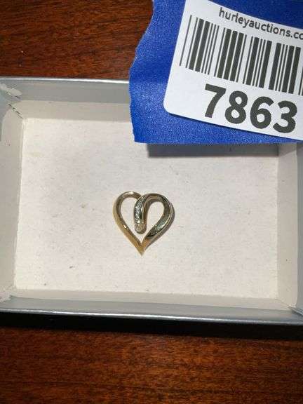 10K heart pendant