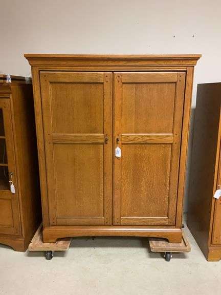 Oak finish entertainment cabinet 46x24x54.5
