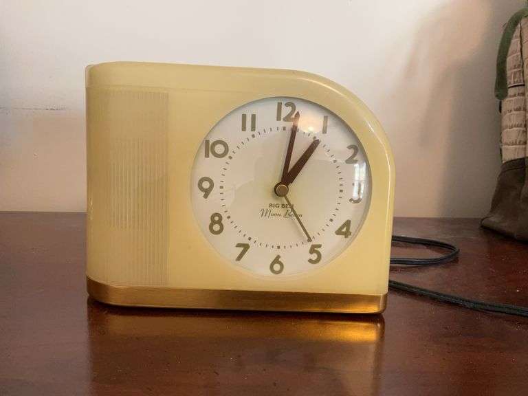 Art Deco Big Ben Moonbeam electric alarm clock
