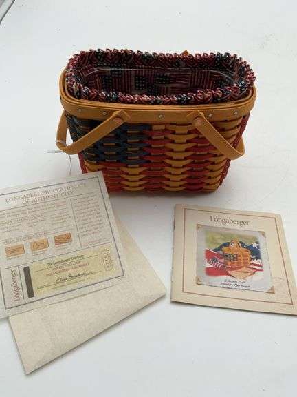2002 collector club miniature flag basket liner and protector