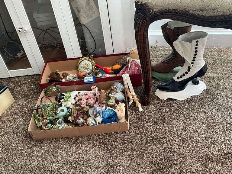 Vintage ceramic high button shoes, figurines, travel souvenirs, decor items