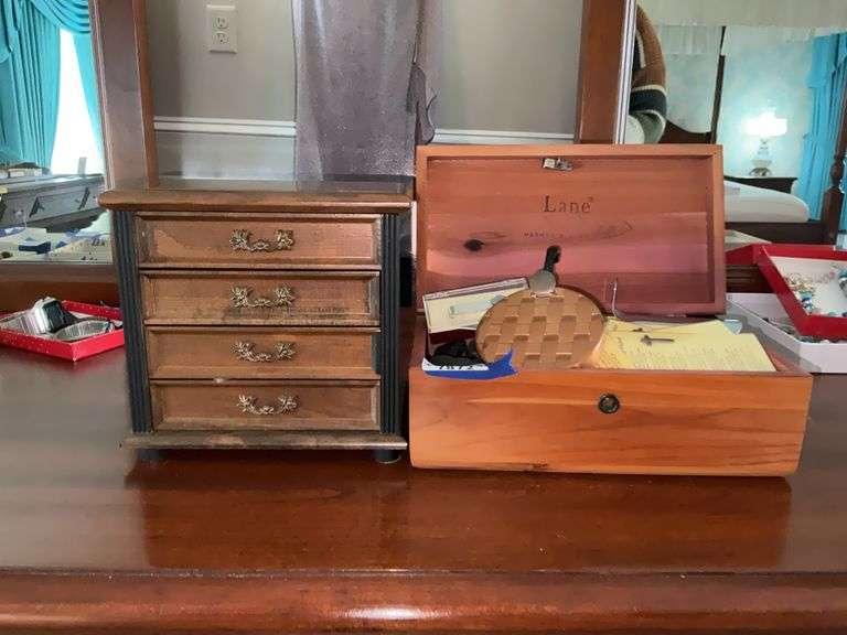 Gent's jewelry chest w/ contents, and cedar dresser box w/ contents: