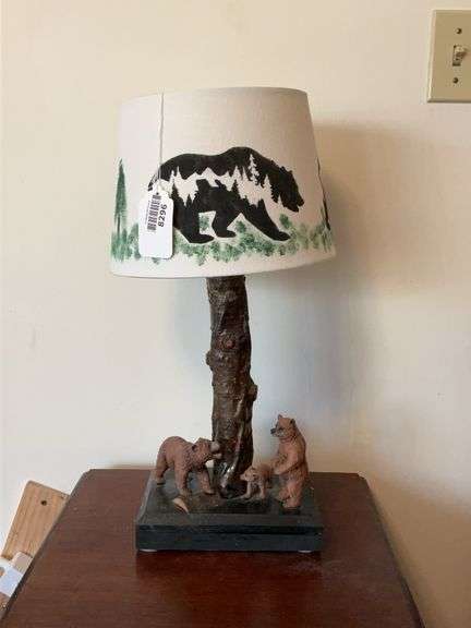 Bear theme tree trunk lamp w/ bear patterned shade 19.5 tall