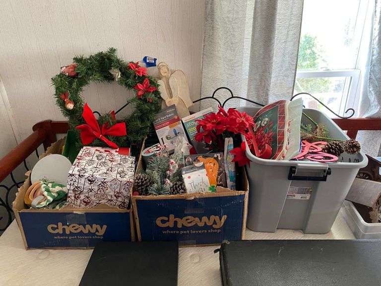 Christmas/holiday decor items lot