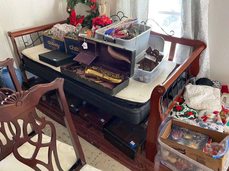 Wood w/ metal accent sleigh daybed w/ mattress - no other contents 40" wide - MUST COME DURING LAST 2 HOURS OF PICKUP FOR THIS ITEM