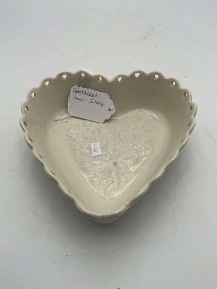 Longaberger pottery sweetheart bowl ivory